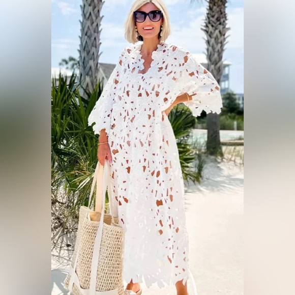 Anthropologie Inspired- one size fits most lace coverup - Picture 3 of 5